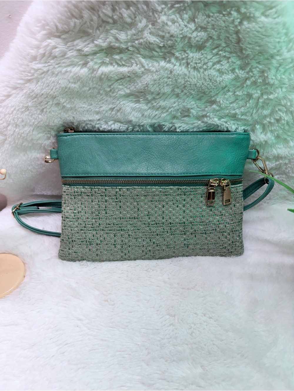 Mint Green Two-Tone Knit/Pleather & Gold Zippers Crossbody Bag Floral Interior 💝